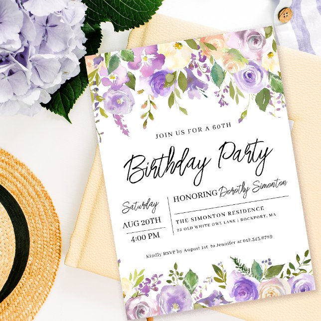 Söt Lila Blommigt 60:e Födelsedagsfesten Inbjudningar (Matching party supplies, welcome signs and decor available. Message me for help finding an item. )