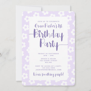 Söt lila Daisy-mönster 1-års födelsedagsfest Inbjudningar