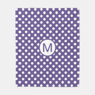 Söt lila och vit prickig monogram fleecefilt