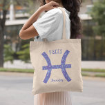 Söt Lila Pisces Astrology-Personlig Tygkasse<br><div class="desc">Den här söt lilan och lavaren Pisces to the bag har ditt astrologiska tecken från Zodiac i en vacker gnistra som konstellationerna och personligen. Anpassa den här söta anpassningsbarna med ditt namn i ett vackert kursivt skript för någon med en sen februari- eller tidigt-födelsedag.</div>