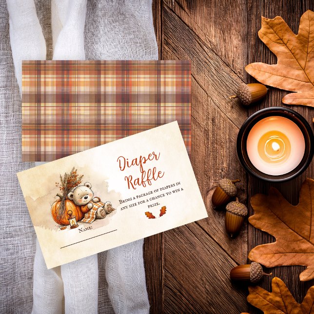 Söt lilla björn bebisshower blöjtävling tilläggskort (Sweet Little Cub diaper raffle enclosure card with autumn plaid back)