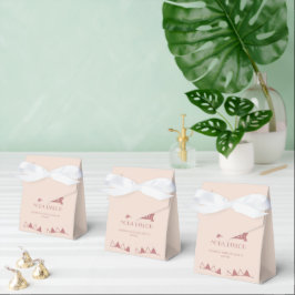 Söt lilla en på vägen presentaskar