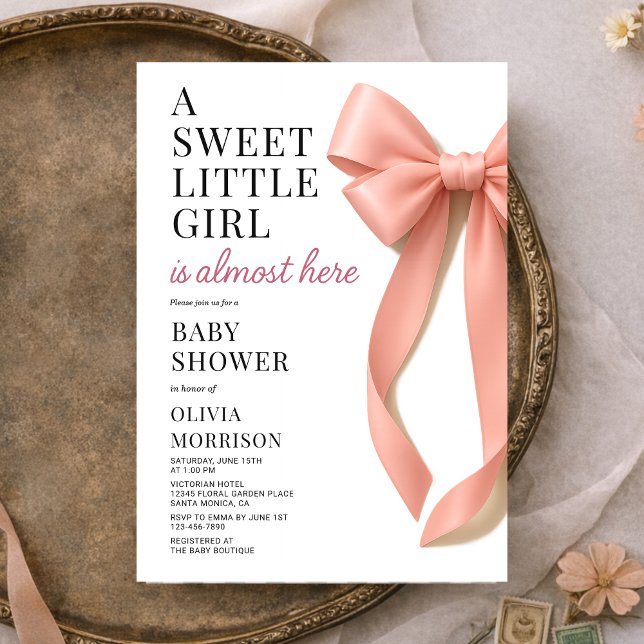 Söt lilla flicka är nästan här Bow Baby Shower Inbjudningar (Skapare uppladdad)