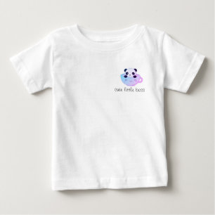 Söt lille boss – Kawaii Panda i en kopp-dekal T Shirt