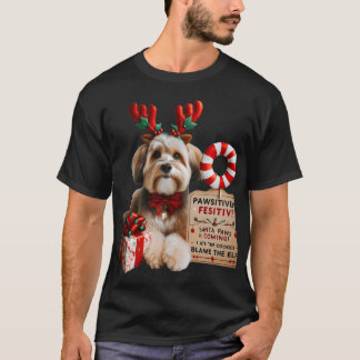 Söt liten hund med renhorn och flugbindel t shirt