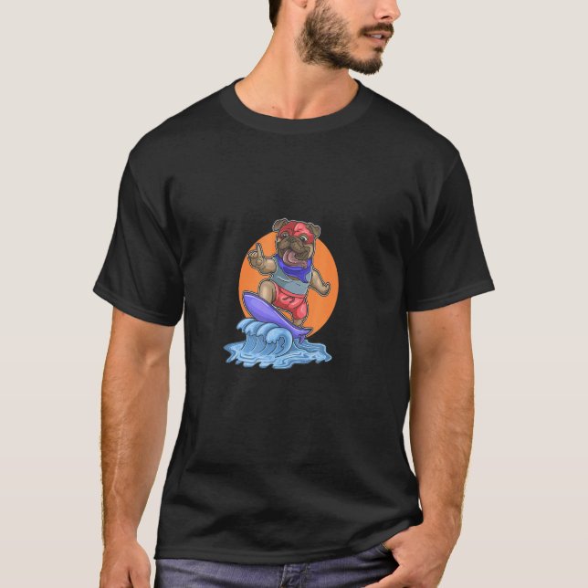 Söt liten Pug Hund Surfing 1 T Shirt (Framsida)