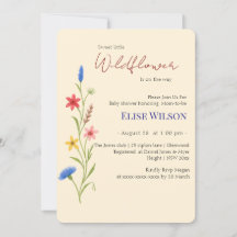 Söt liten vildblomma är på väg