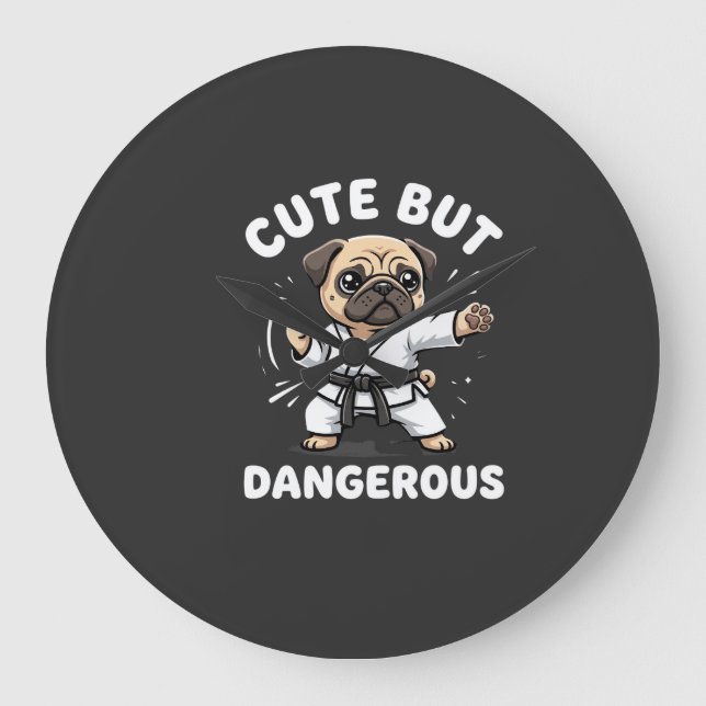 Söt Men Farlig Pug Hund Karate Stor Klocka (Framsida)