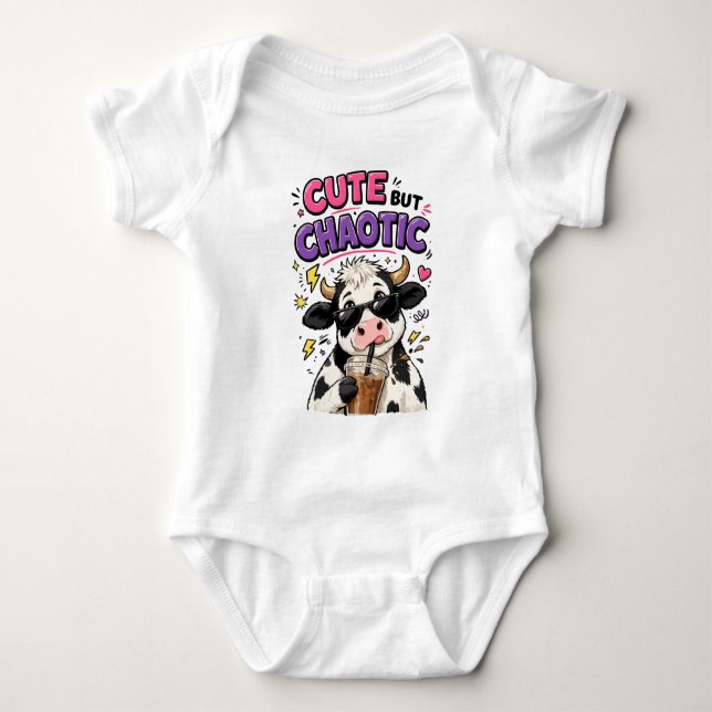 Söt men kaotisk ko med iskaffe t shirt (Framsida)