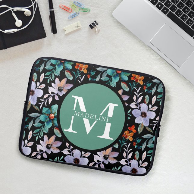 Söt Modern Girly Blommigt Monogram Namn Modern Laptop Fodral (Skapare uppladdad)