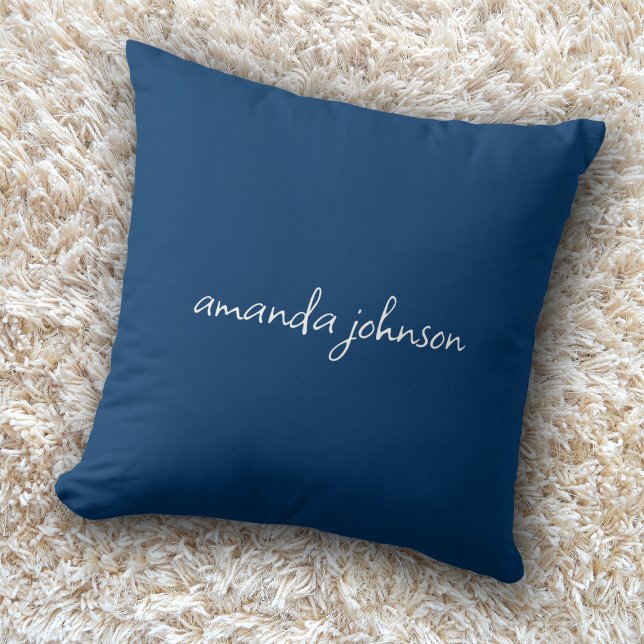 Söt Modern Mörk Navy Blue Monogram Fullt Namn Kudde (Skapare uppladdad)