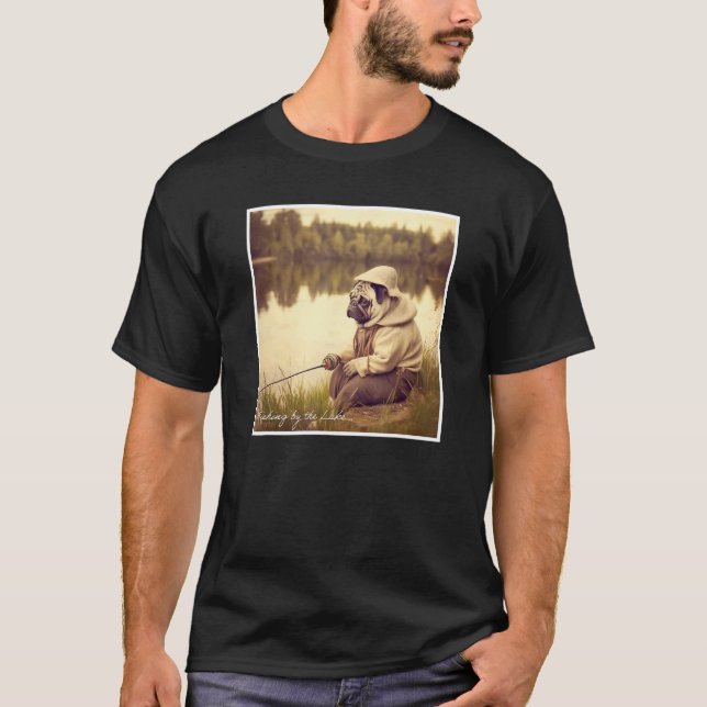 Söt Mops Fiskar vid Sjön T Shirt (Framsida)