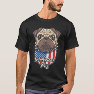 Söt mops med amerikansk flagga Essential  225 T Shirt