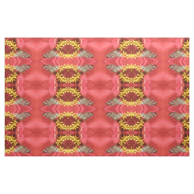 Söt Moth on Red Flower Patterned Animal Fabric Tyg (Fat Quarter)