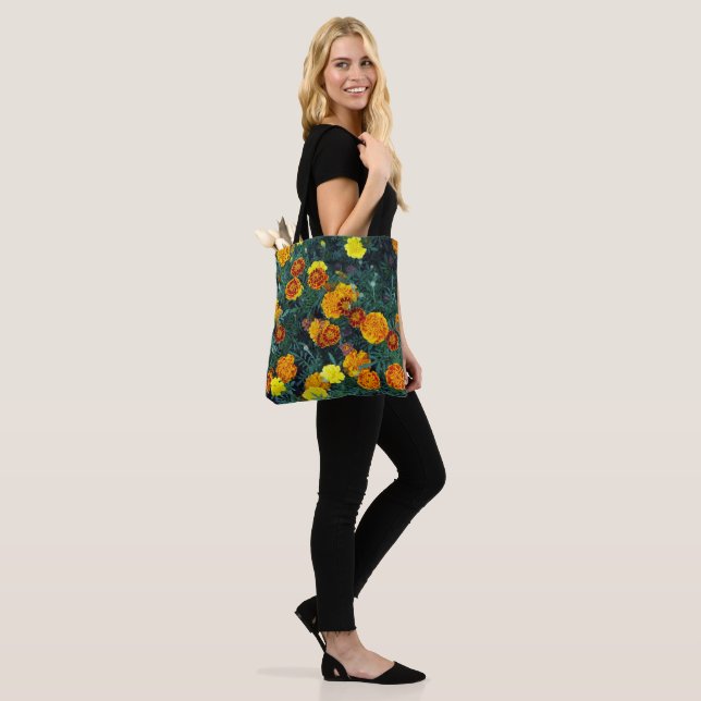 Söt Orange Marigolds Blommigt Photo Tygkasse (På modell)