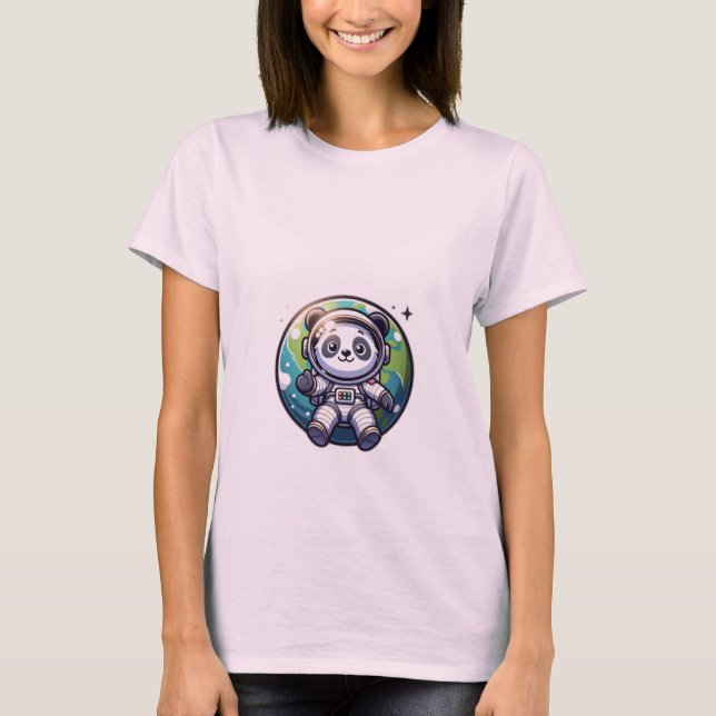 Söt Panda Astronaut Flyter på jorden T Shirt (Framsida)