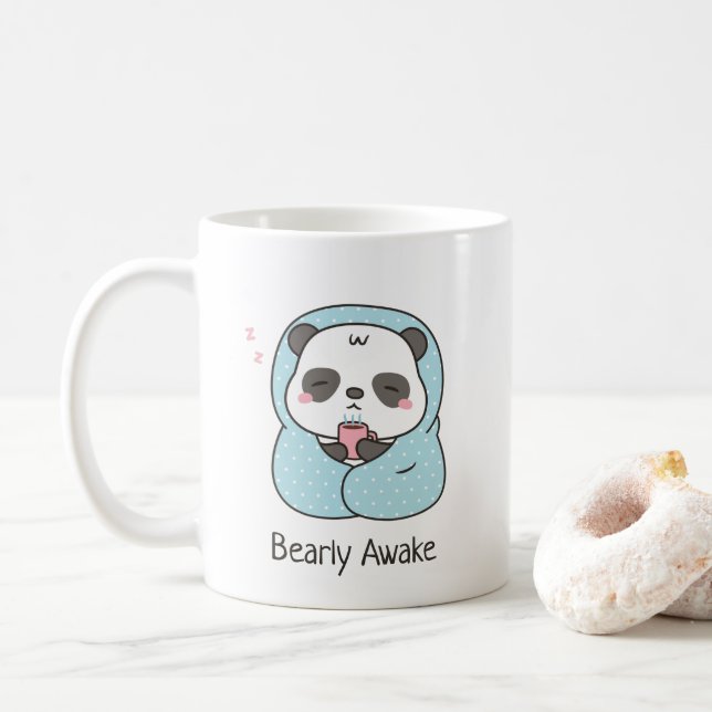 Söt Panda Med Filtsömn Nästan Vaken Puns Kaffemugg (Med munk)