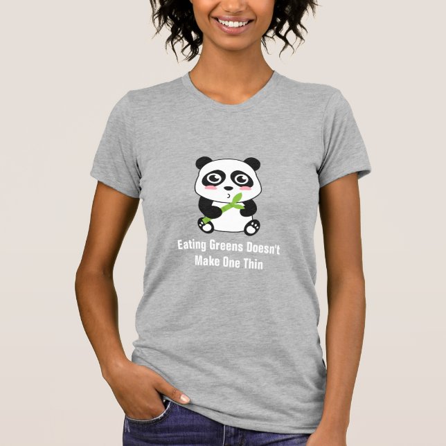 Söt Panda som äter Bambuskott med Rolig Text Tee (Framsida)
