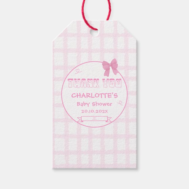 Söt pastellrosa rutig babyfest presentetikett (Framsidan)