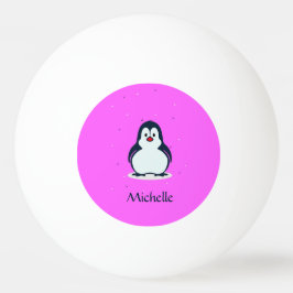 Söt penguin med eget namn på rosa pingisboll