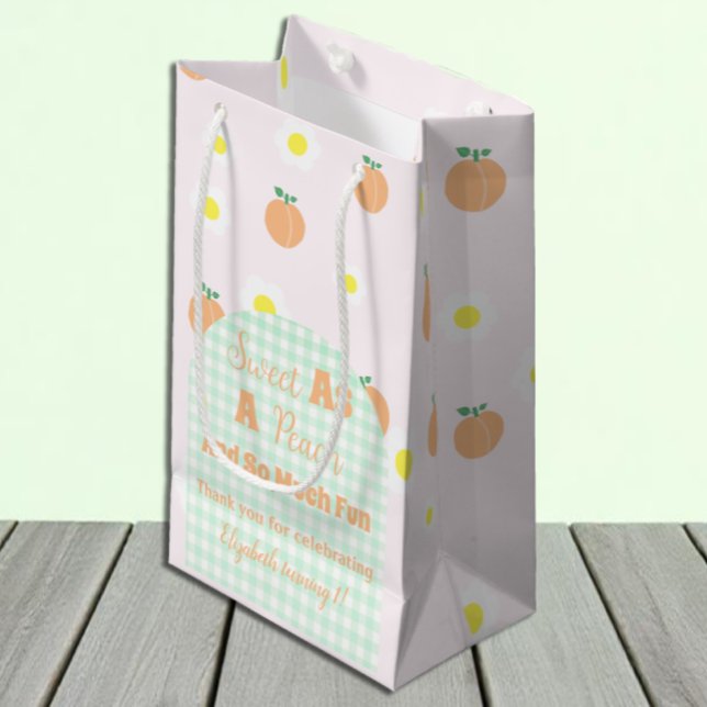 Söt persika 1:a födelsedag (Skapare uppladdad)