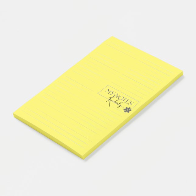Söt personlig linjerad enkel modern gul post-it block (Vinklad)