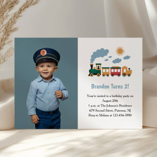 Söt pojktåg fotobarn 2-års födelsedagsfest inbjudningar