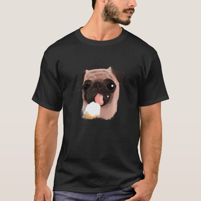 Söt Pug-valp som äter Glass T Shirt (Framsida)