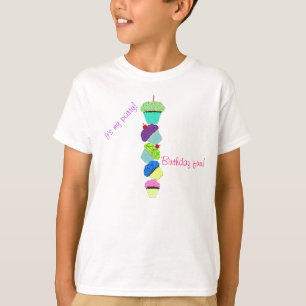 Söt rad av födelsedagskorgen Muffins Girls Shirt Tee Shirt