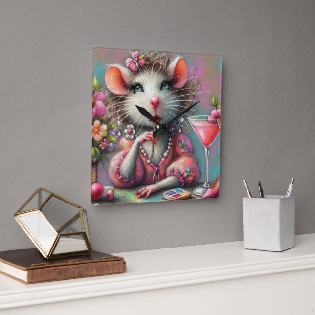 Söt Råtta Dam som har en Martini Contemplating Fyrkantig Klocka (Kontor)