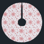 Söt Red jul Snöflingor på Winter White Julgransmatta Borstad Polyester<br><div class="desc">Blandad söt röd snöflingor är utspridd under hela jul säsong mönster. Den här söta,  festliga designen med en skarp vintervit bakgrund är säker på att alla åldrar och perfekter passar alla som tycker om mjuk och känslig julafton mönster.</div>