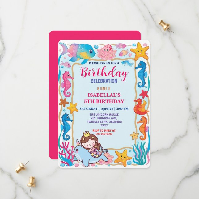 Söt regnbåge sjöjungfru narwhval-enmajsfödelsedag spara datumet (Fram/Back In Situ)