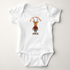 Söt ren i ful jultröja med namn Första julen T Shirt