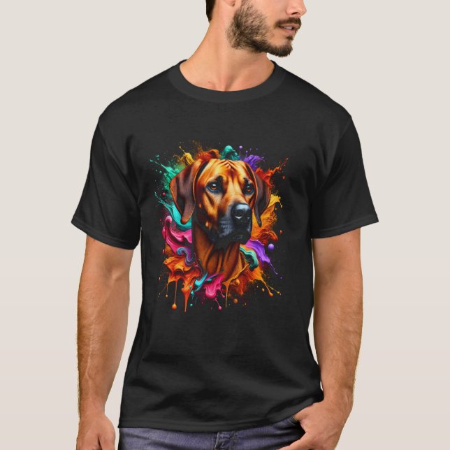 Söt Rhodesian Ridgeback i färgglada stänk av  T Shirt (Framsida)