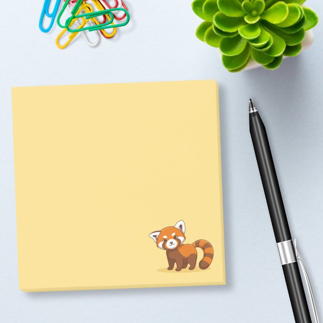 Söt röd panda på gul bakgrund post-it block (Skapare uppladdad)