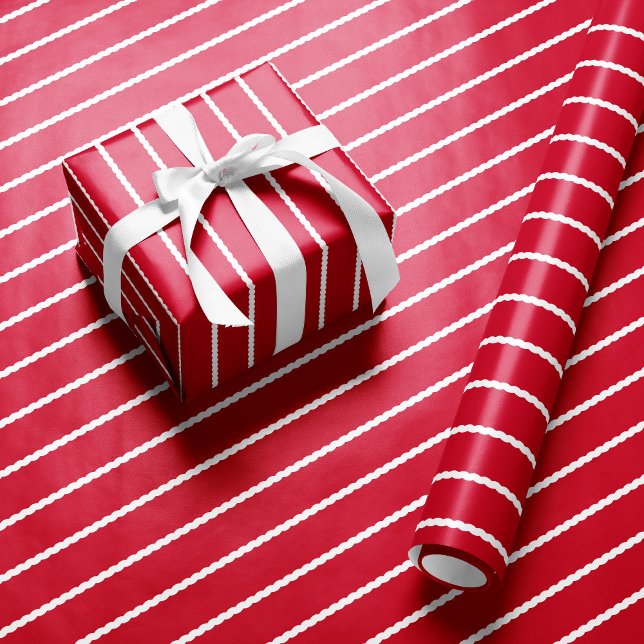 Söt, röd, vit helgdag i linjer presentpapper (Skapare uppladdad)