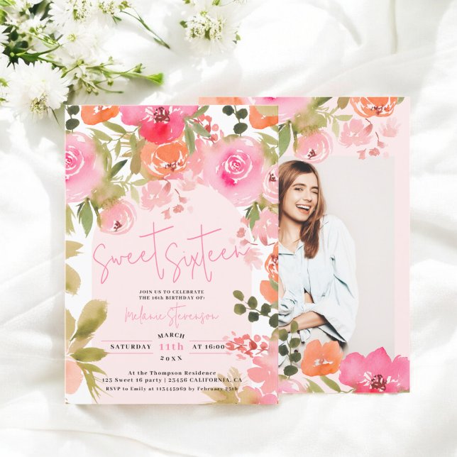 Söt rosa blommigt vattenfärgsfoto chic Sweet 16 Inbjudningar (Pretty pink floral watercolor photo chic Sweet 16 Invitation)