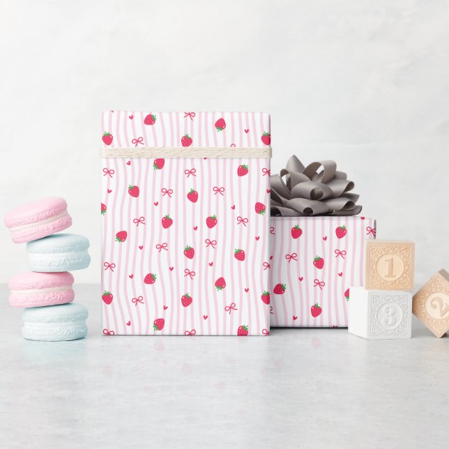 Söt rosa jordgubbsmönstrad presentpapperrulle presentpapper (Baby Shower)
