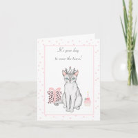 Söt Rosa och Grått Cat i Tiara Birthday