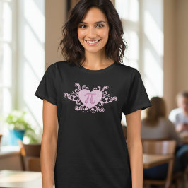 Söt Rosa Pi i en Hjärtan T-Shirt