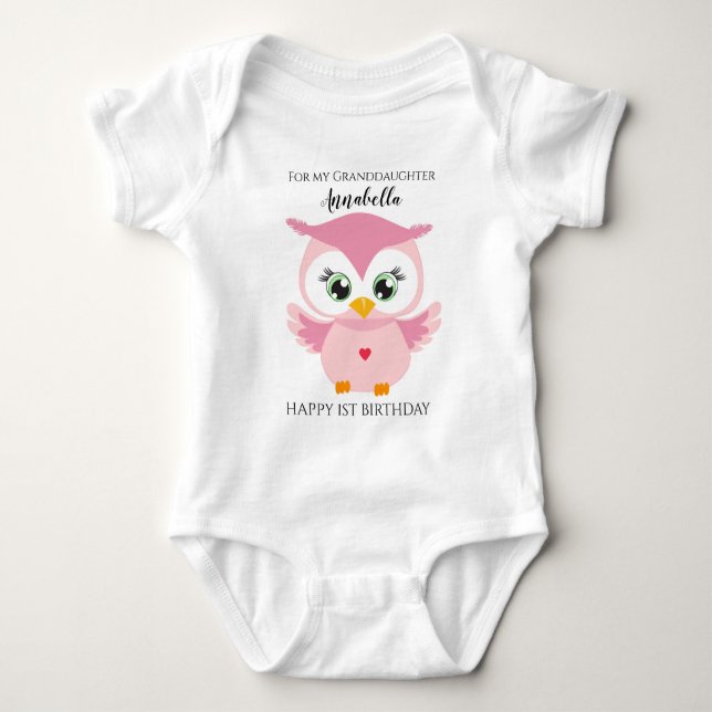 Söt rosa uggla på barnbarns första födelsedag t shirt (Framsida)