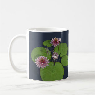 Söt Rosa Vatten Lily och Dragonfly Kaffemugg