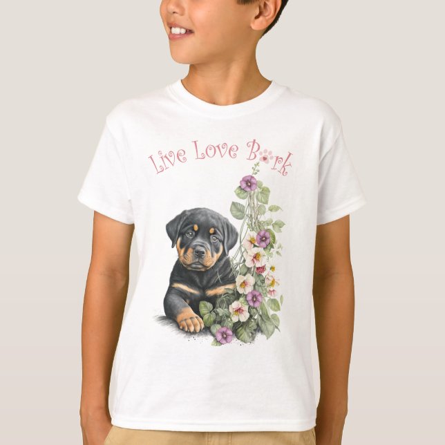 Söt Rottweiler Hund Blommig T Shirt (Framsida)