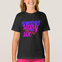 Söt Sassy och Sex 6-års födelsedagsflicka Rosa och T Shirt