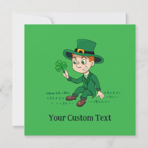 Söt seriefigur av leprechaun med shamrock och regn inbjudningar