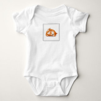söt shiba inu-valp som ligger på ryggen babytröja t shirt