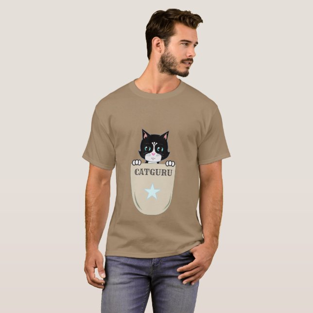 Söt Smokingkatt Guru T Shirt (Hel framsida)