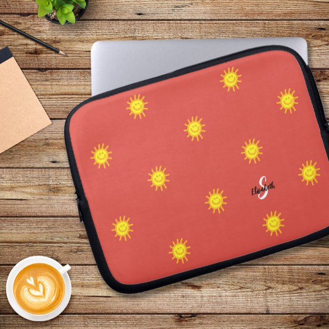 Söt solsken glad ansikte mönster namn initial röd laptop fodral (Cute Sunshine Happy Face Pattern Name Initial Red Laptop Sleeve)