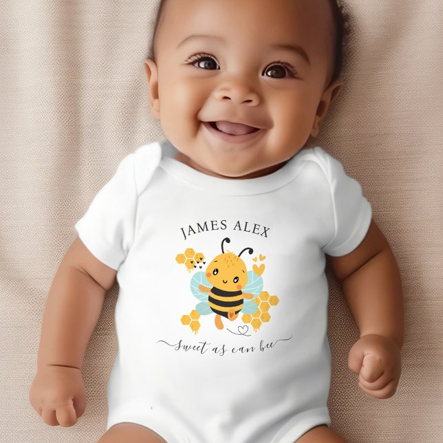 Söt som kan vara Pojke Namn T Shirt (Sweet as can bee Baby Boy Name Baby Bodysuit)
