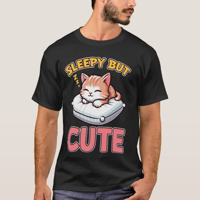 Söt sömnig katt bedårande sovande kattunge t shirt (Framsida)